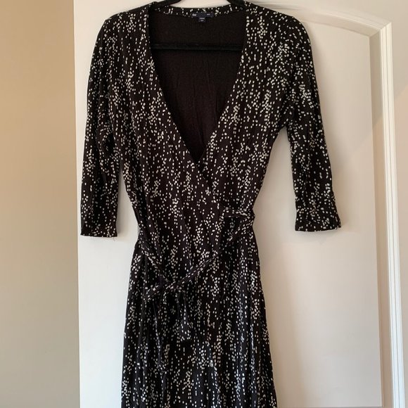 Black & white patterned wrap dress from the Gap - Picture 1 of 2
